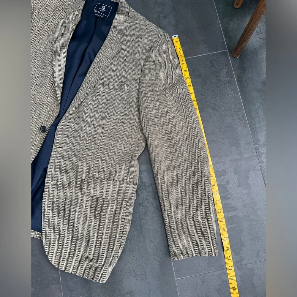 J.CREW Men’s Tweed Blazer in Herringbone Pattern, Brown-Black, Size 42R